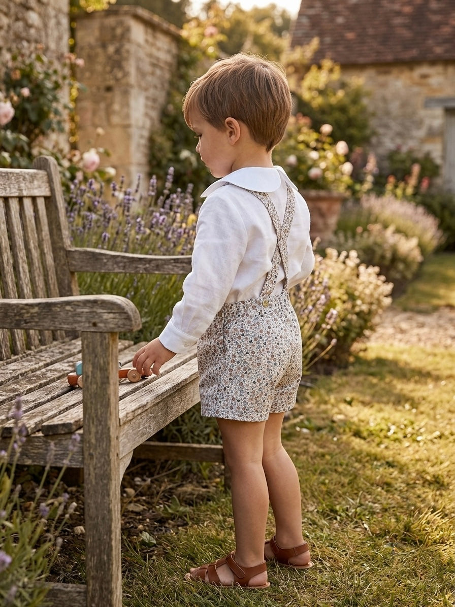 Pantalón con tirantes - Origen
